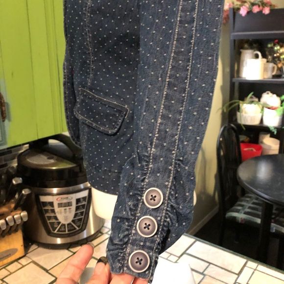 Guess short blue Jean jacket - Picture 3 of 12